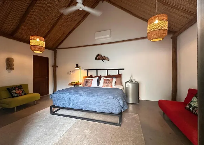 Curiol Boutique & Lounge Hotel 3*