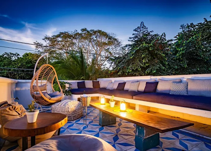 Curiol Boutique & Lounge 3*