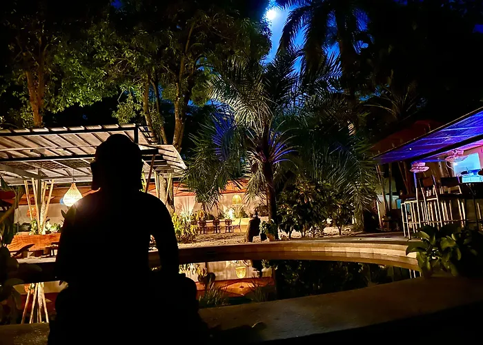 Curiol Boutique & Lounge Hotel 3*