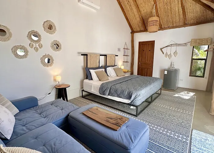 Hotel Curiol Boutique & Lounge 3*