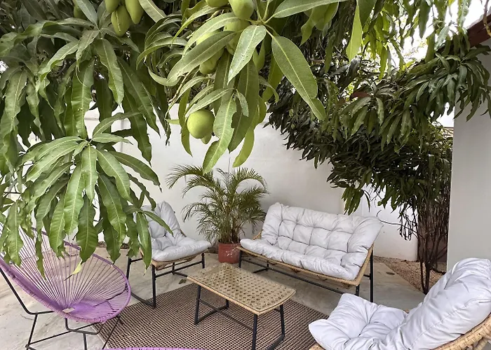 Curiol Boutique & Lounge Hotel